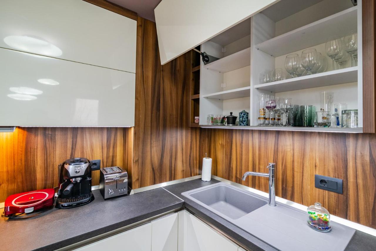 Cosy Luxury Flat In The Centrum- 90Sqm - 3 Rooms. Варна Екстер'єр фото