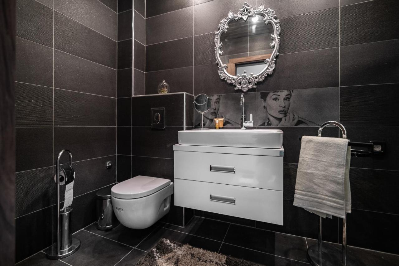 Cosy Luxury Flat In The Centrum- 90Sqm - 3 Rooms. Варна Екстер'єр фото