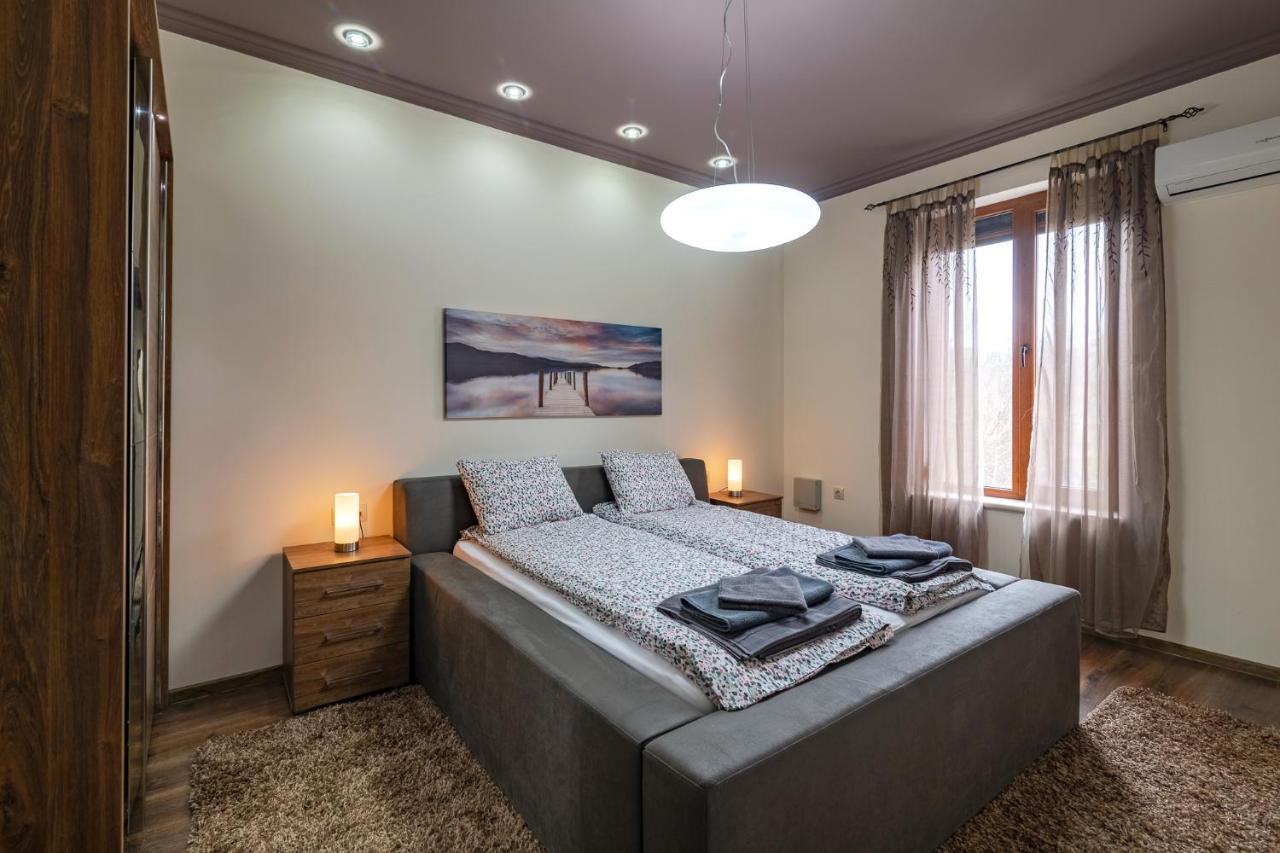 Cosy Luxury Flat In The Centrum- 90Sqm - 3 Rooms. Варна Екстер'єр фото