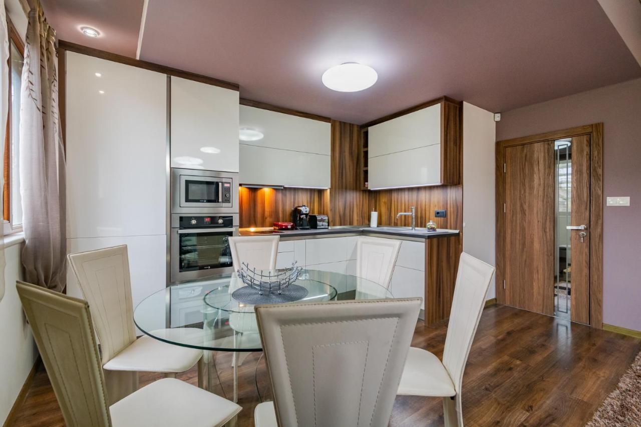 Cosy Luxury Flat In The Centrum- 90Sqm - 3 Rooms. Варна Екстер'єр фото