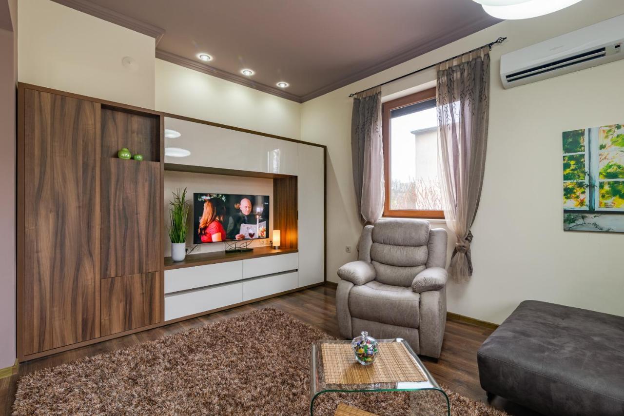 Cosy Luxury Flat In The Centrum- 90Sqm - 3 Rooms. Варна Екстер'єр фото